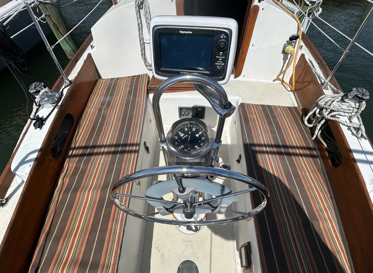 Spirit cockpit helm hr1 5-26-25.jpg