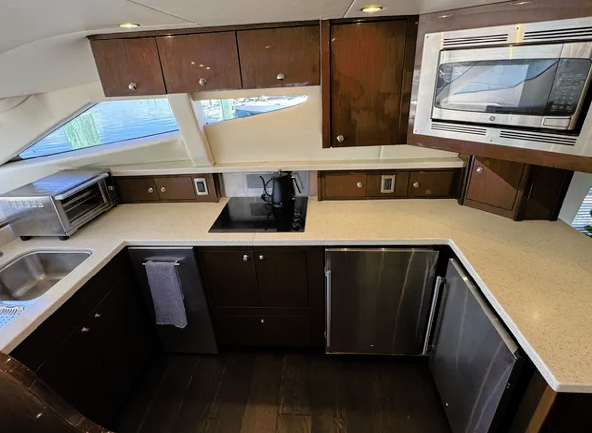 Salty Side Eye 6.png