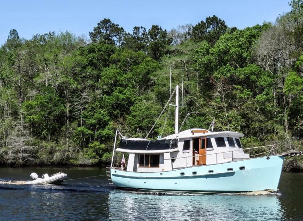 AGLCA 42 KadeyKrogen 1983 "Escort"