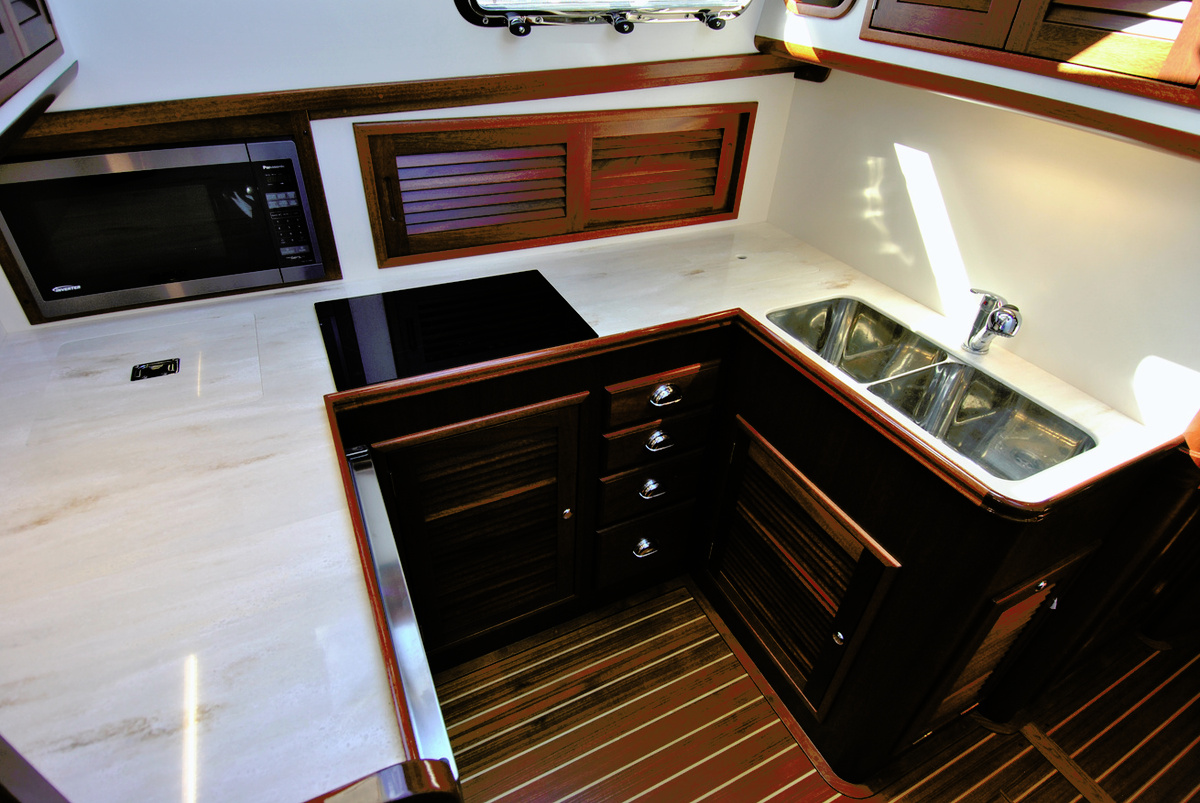 12-Galley-84098.JPG