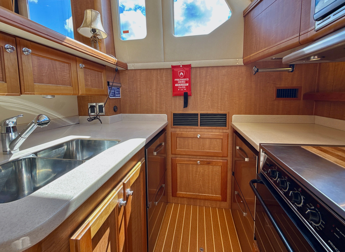 14-BLUE-NOTE-Galley-8044D.jpg