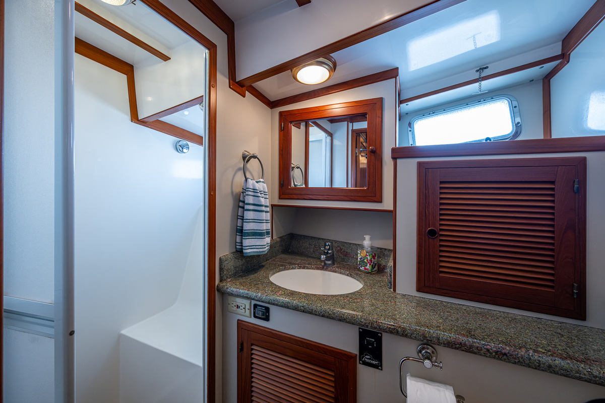 15-Master-Head-Shower-3014C.jpg