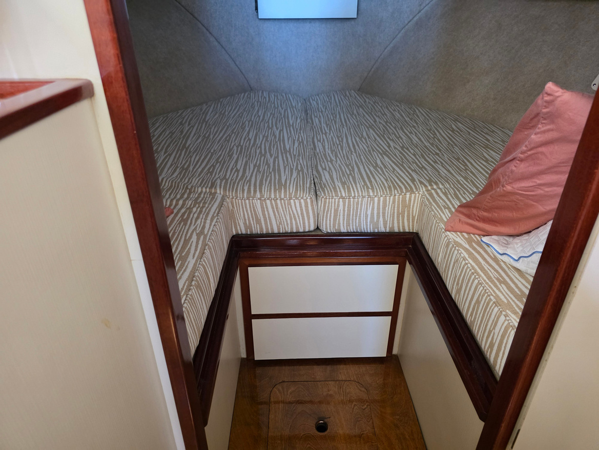 Bonjour-stateroom1-09D2E.jpg