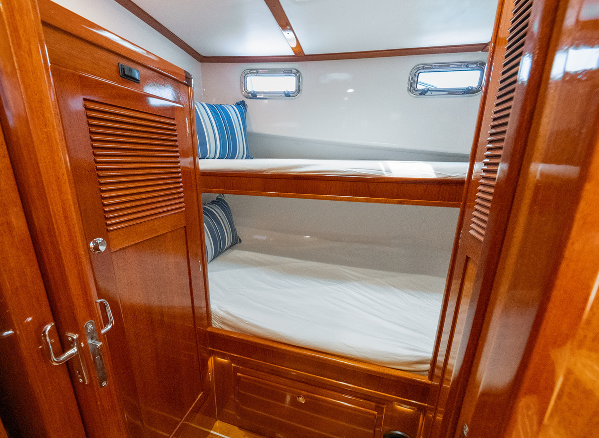 12-Guest-Stateroom-50C76.jpg