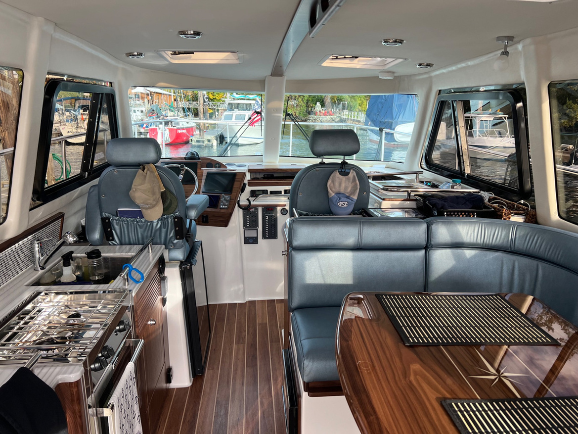 06-Interior-Wide-Salon-Galley-Helm-Dinette-2765E.jpeg