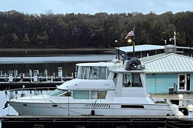Image of 1997 Carver 500 Cockpit Motoryacht