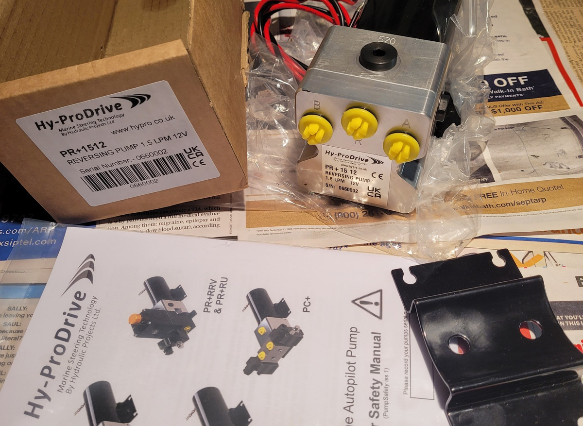Image of Hy-Pro PR+1512 / Raymarine M81121 Reversing Hydraulic Autopilot Pump For Sale