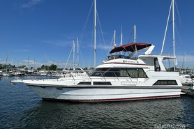 Image of 1988 44' High Tech Sundeck Motoryacht - Live 4 2 Day