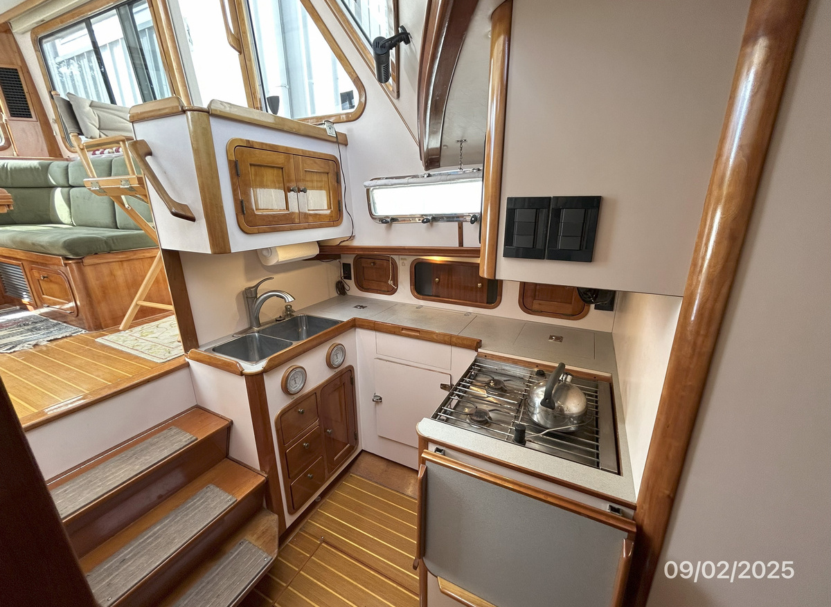 Ping-galley-hr2-9-2-25-105AC.jpg