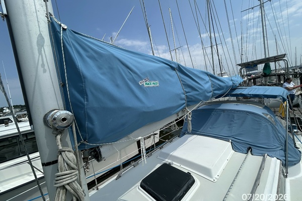 35_-Pearson-mainsail-covered-265B0.jpg