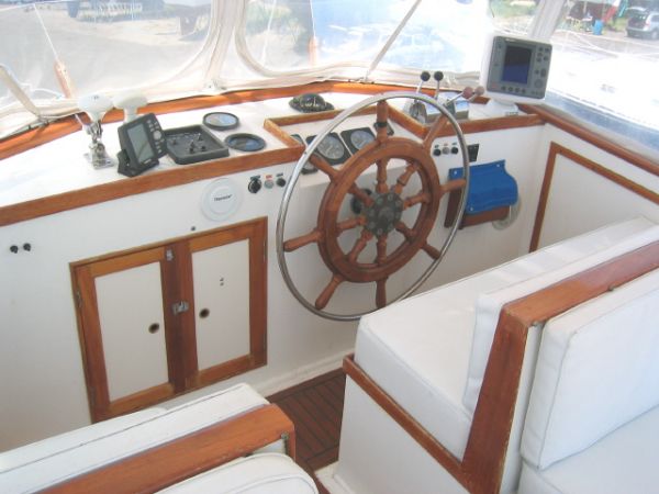 Bridge-helm-19B1C.jpg