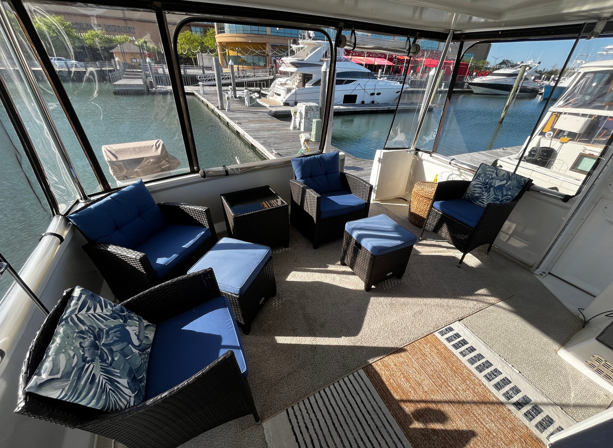 406-rear deck 2.jpg