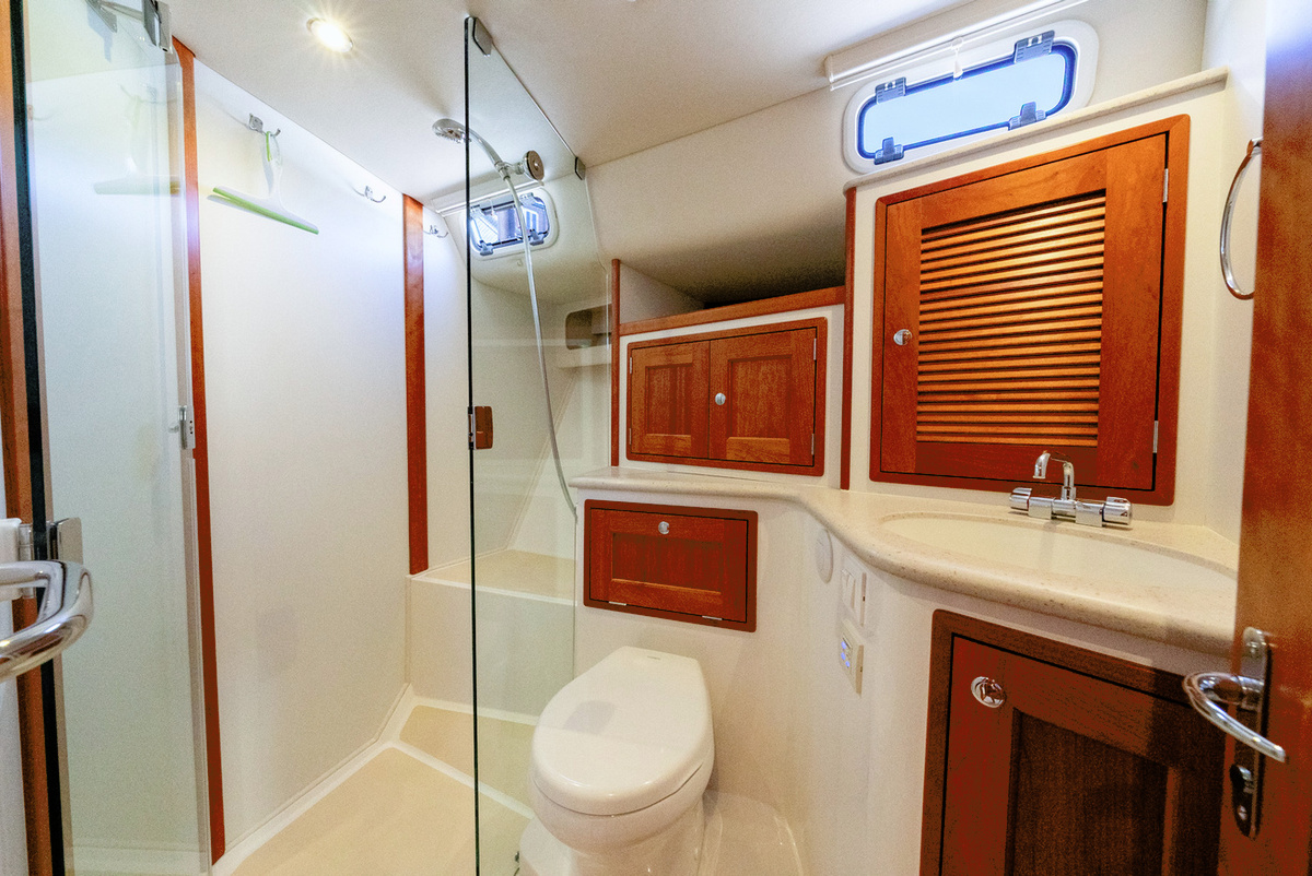 24-Day-head-with-Shower-A5D7C.jpg