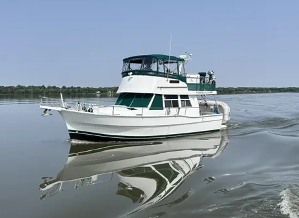 Image of 2002 Mainship 390 Trawler