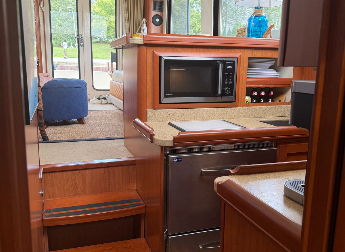 Galley-Up-Picture-1AA25.jpg