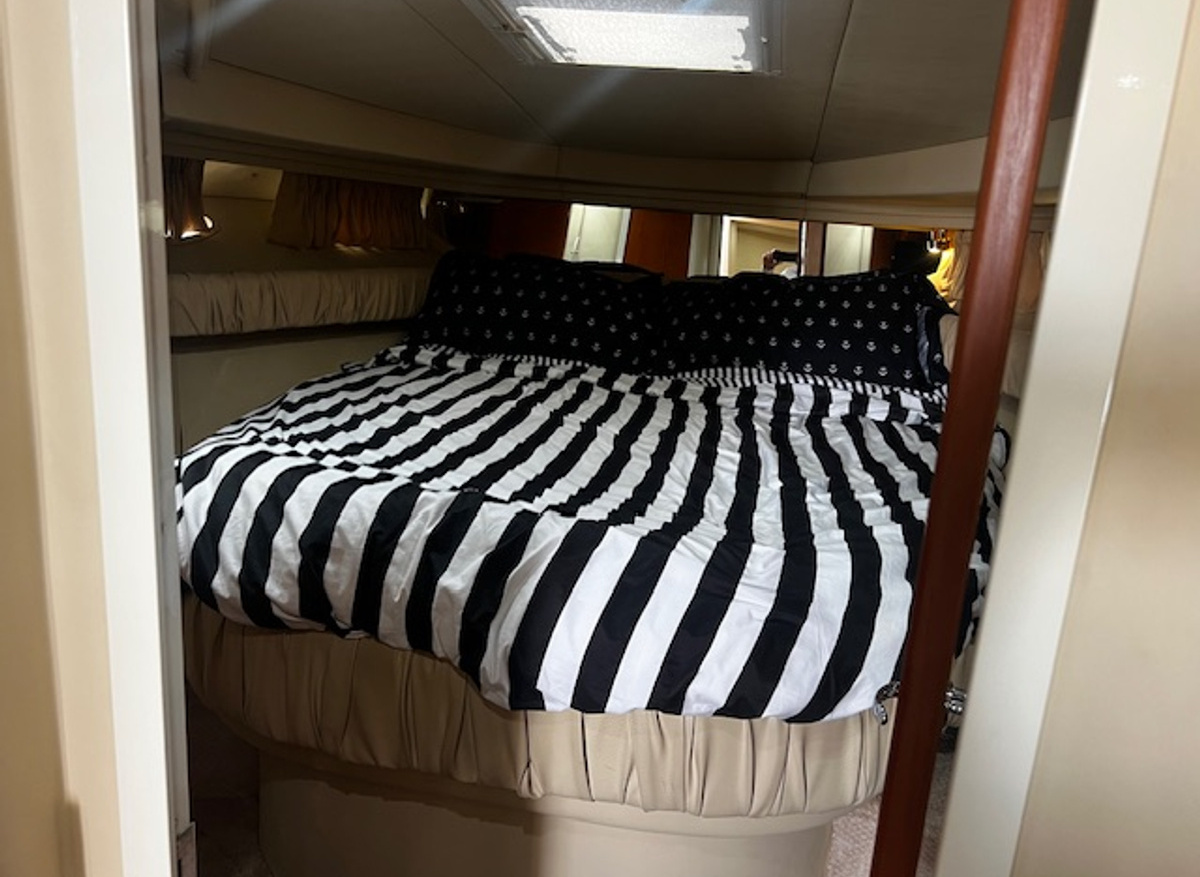 410 fwd. stateroom.jpg
