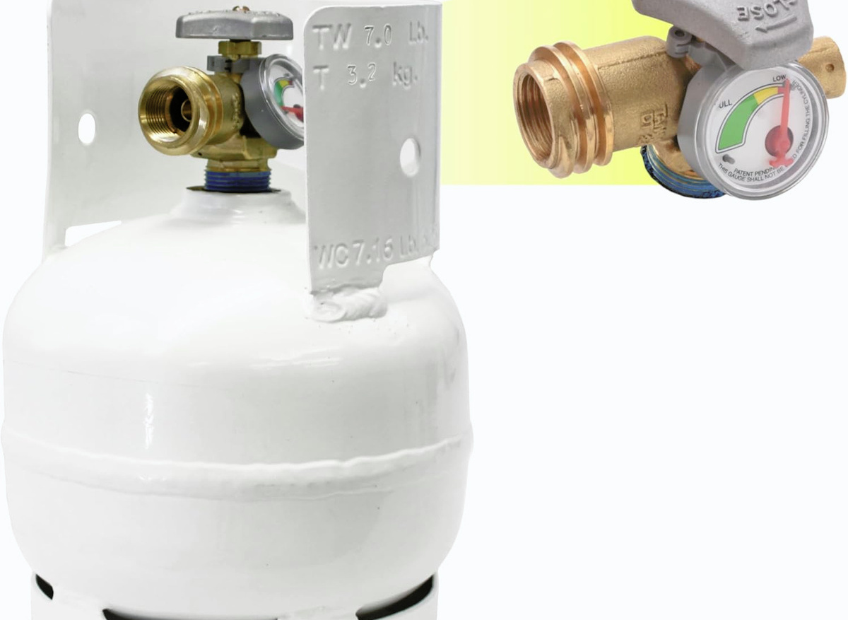 Image of TWO 3lb Propane tanks brand new, never used