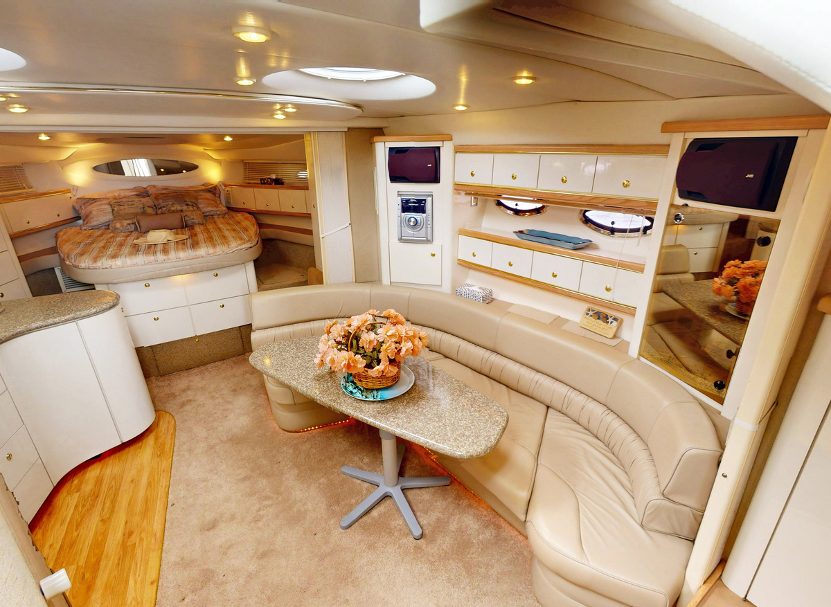 Yatch-08192025_192237-5CFCB.jpg