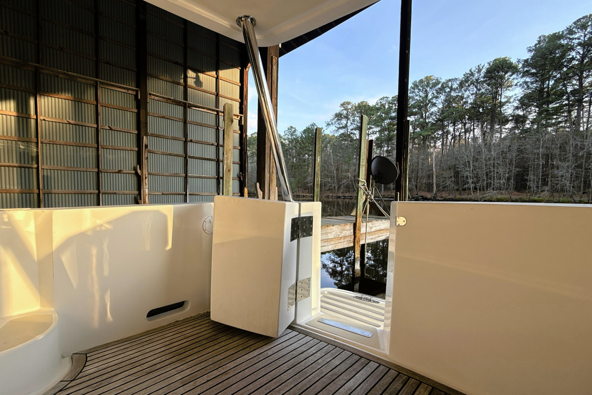 3-Walkthrough-transom-door-D247A.jpeg