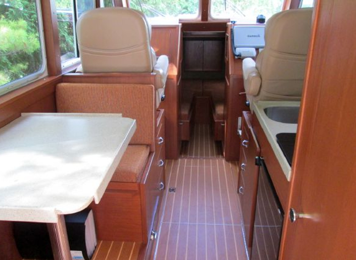 6 Eco Interior.jpg 1