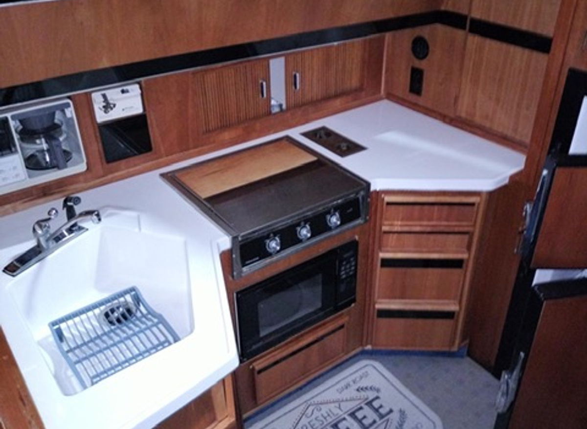 Galley.JPG