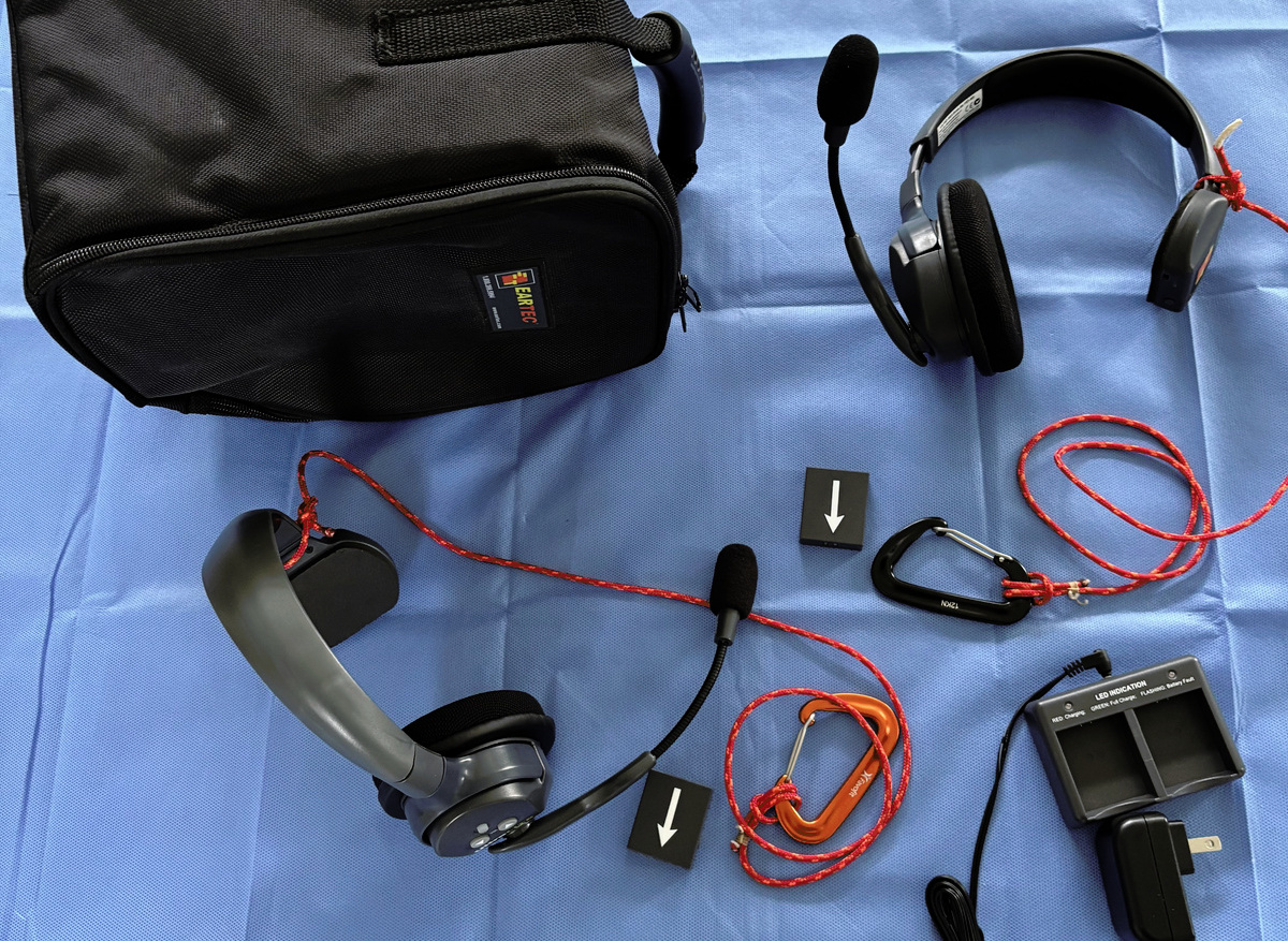 Image of EarTec UltraLite HD Headphone Set