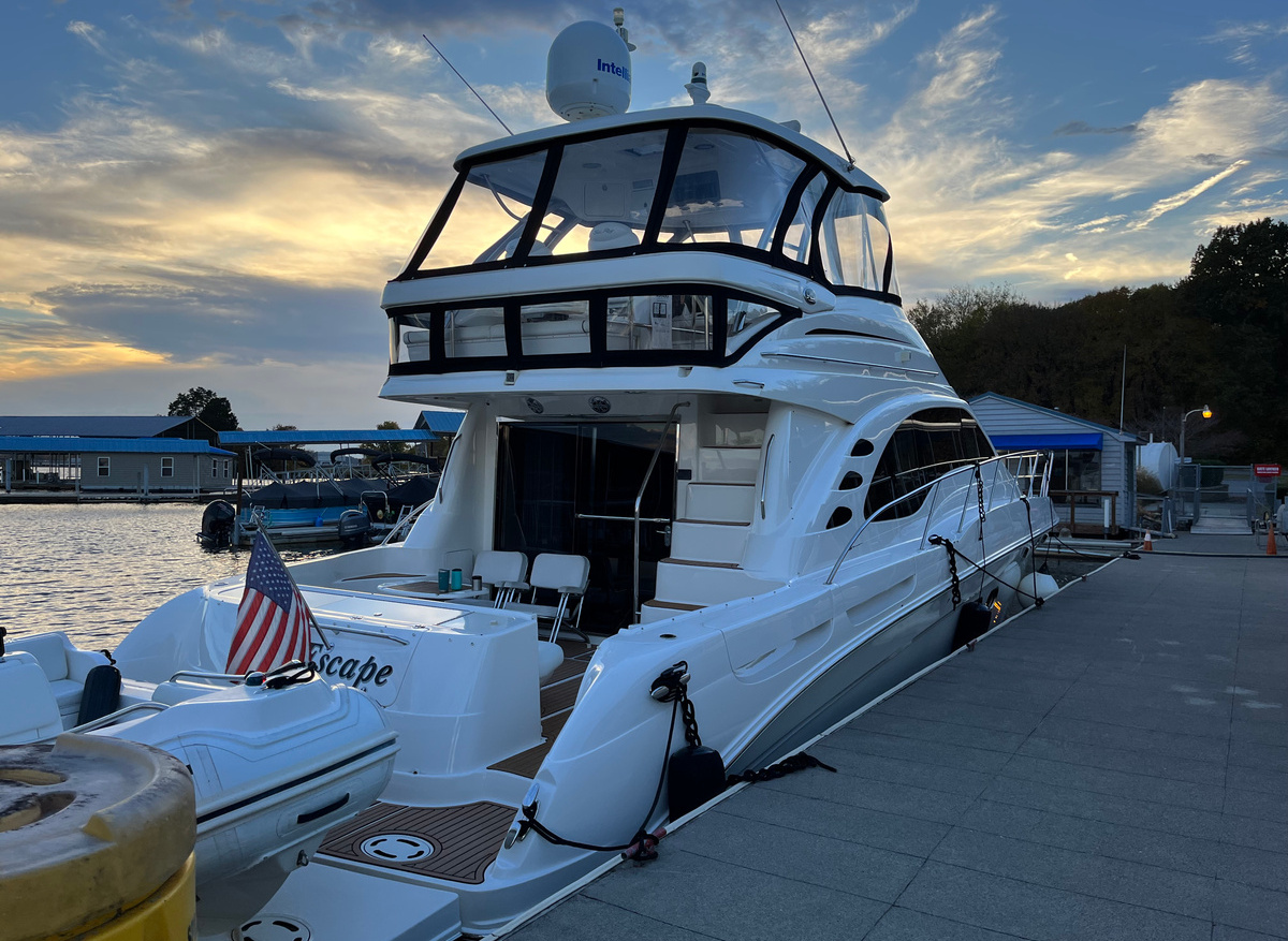 Image of PRICE DROP on Perfect Loop Boat for Sale - 2006 Sea Ray 58 Sedan Bridge 