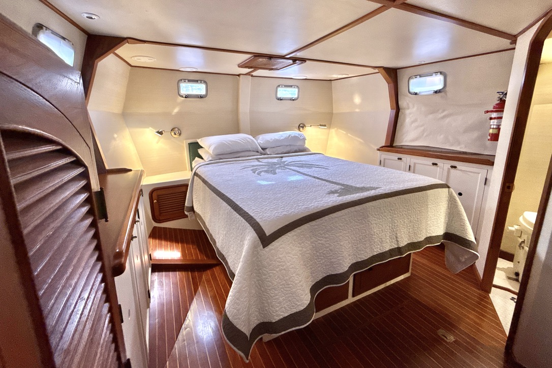 6-Master-Aft-F61EA.jpeg