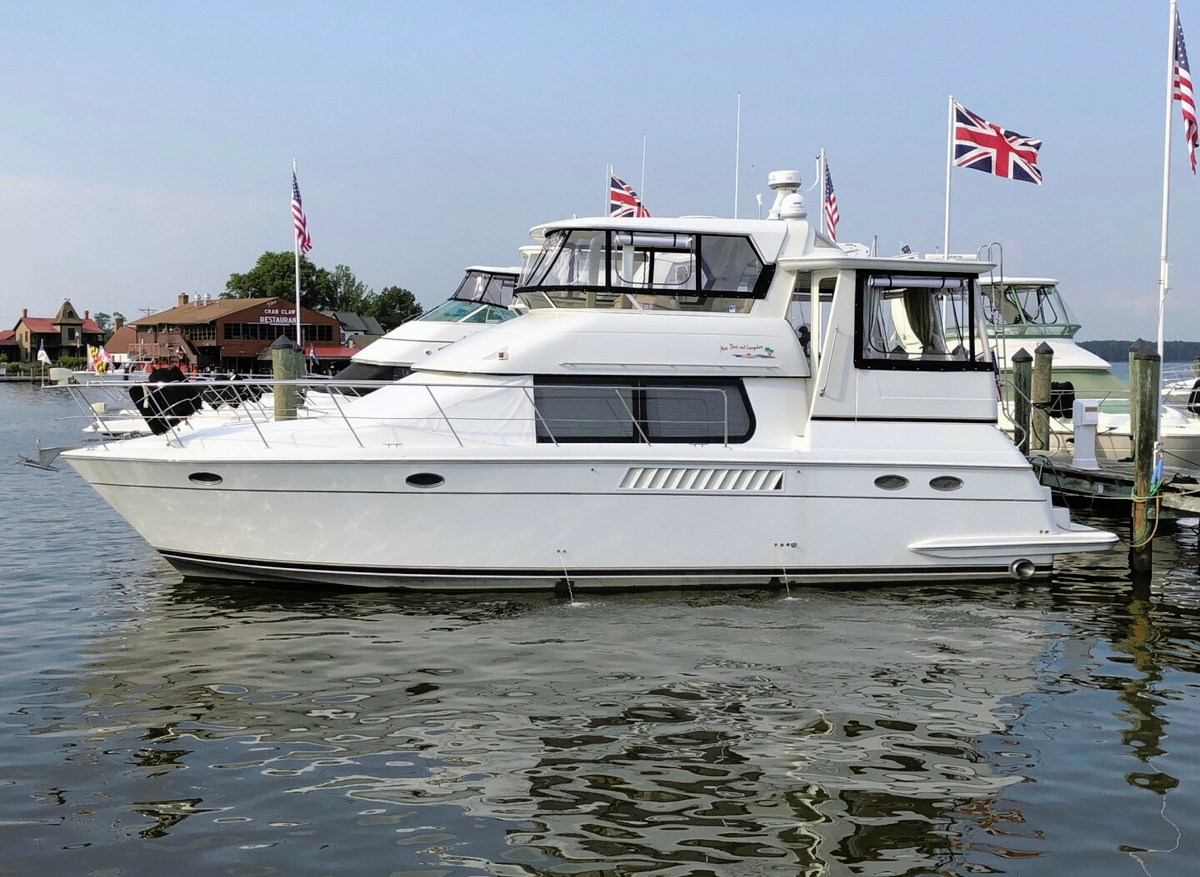 Image of 2000 Carver 456MY