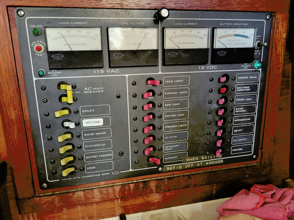 electronics-panel-3F5CF.jpg