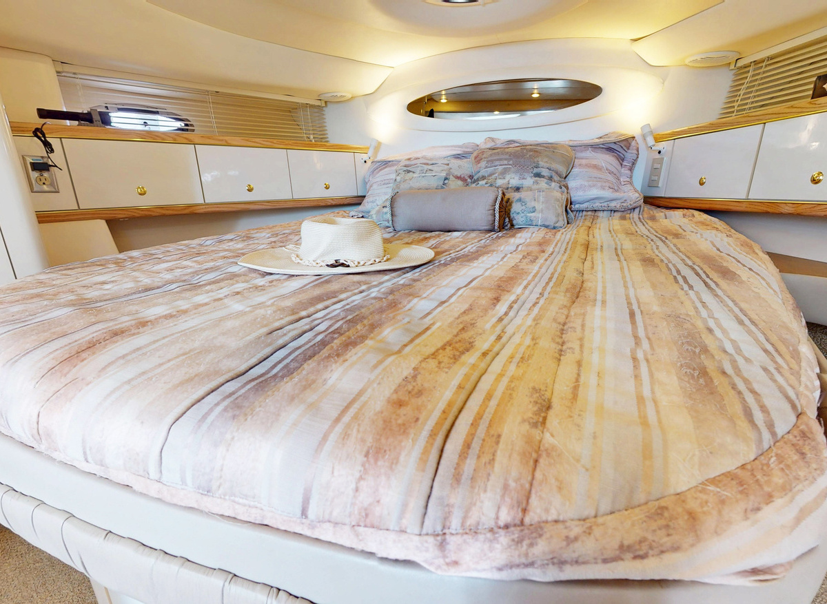 Yatch-08192025_190215-BB11D.jpg