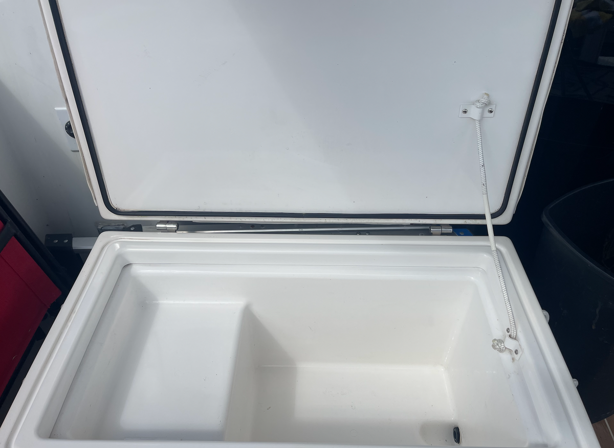 Freezer-inside-FFFB3.png