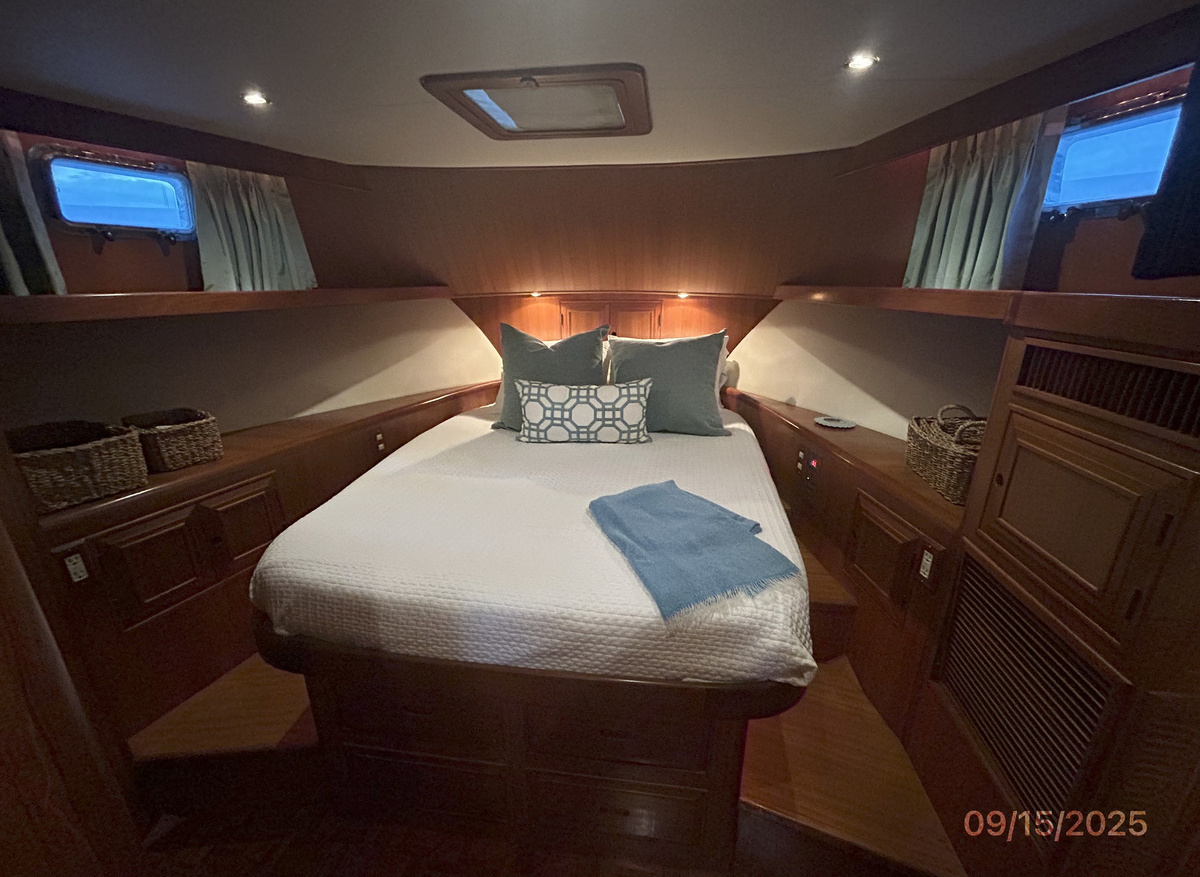 Its-About-Time-master-stateroom-hr1-9-15-25-3739C.jpg