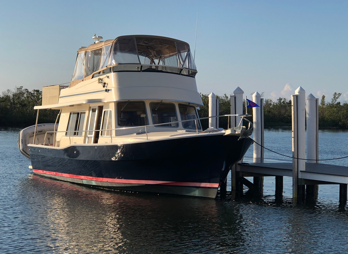 Image of 2004 Mainship 400 Trawler 40' Vero Beach, FL 32963  $230,000 contact: scooter@unitedyacht.com