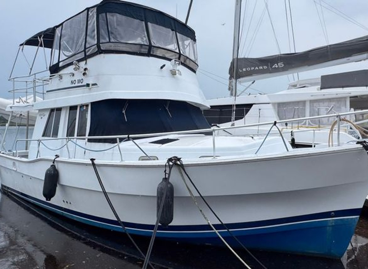 Image of 1999 Mainship 350/390