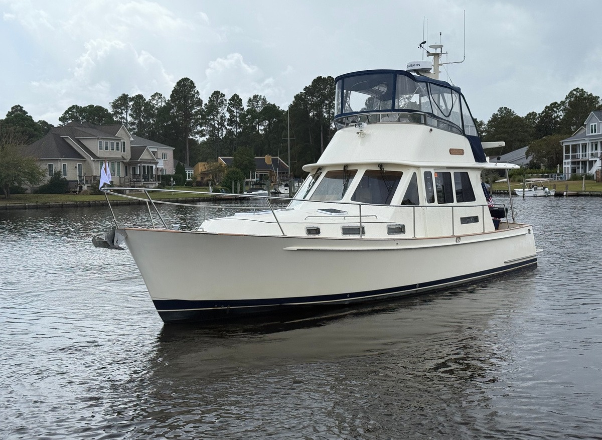 Image of 2008 Legacy Extended Hardtop 42' 