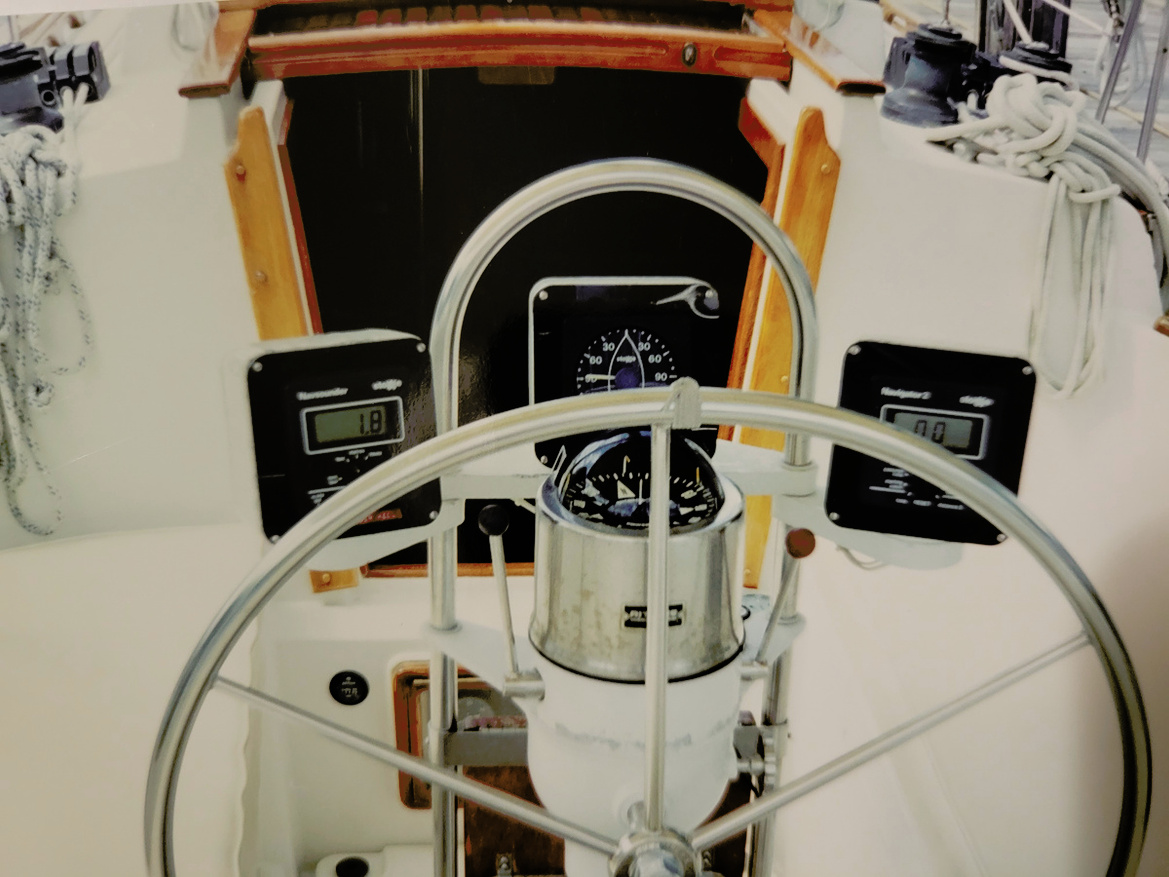 helm-703C3.jpg