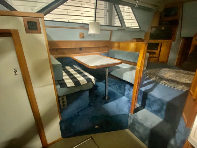 Dinette A.jpg