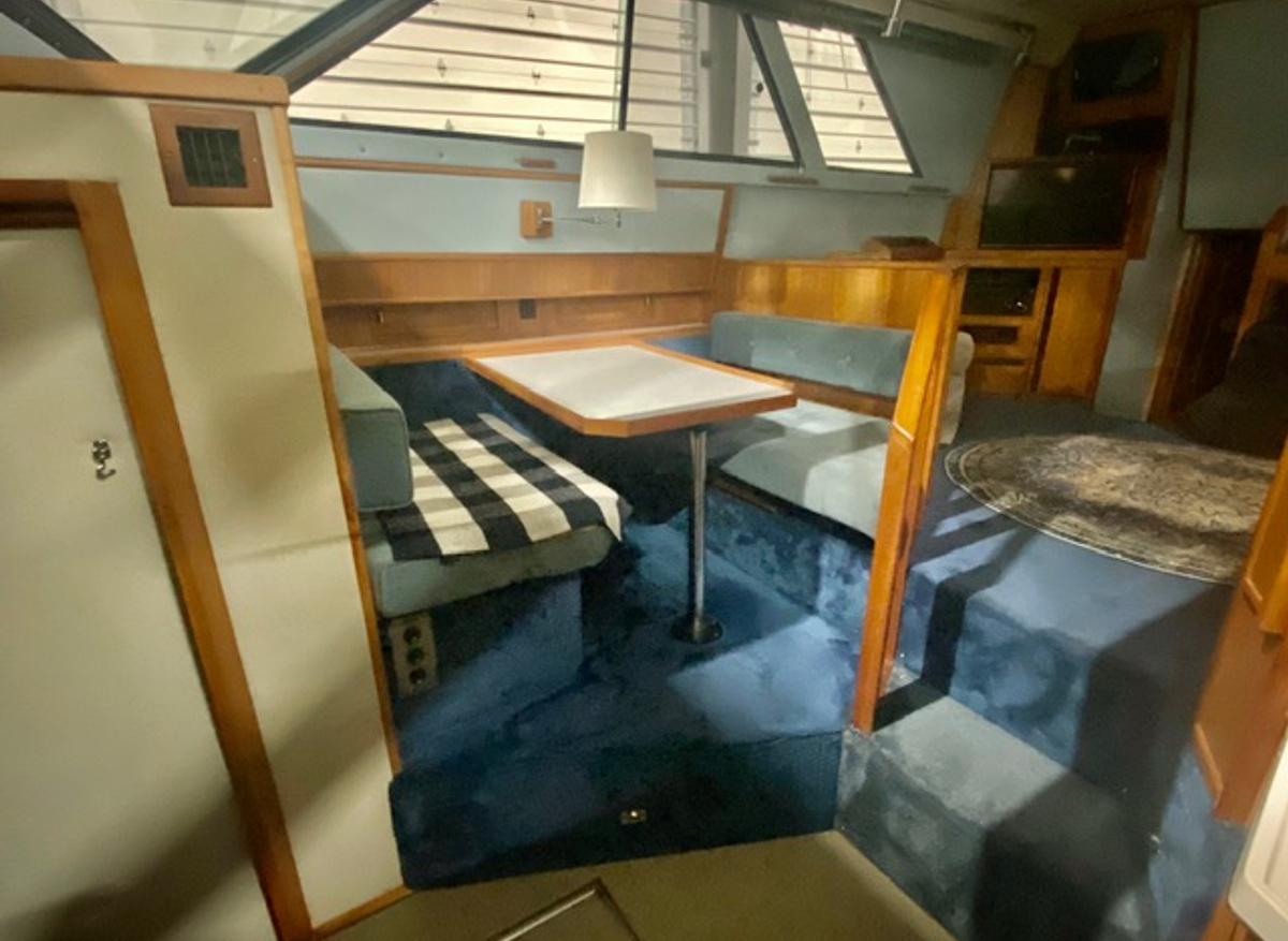 Dinette A.jpg
