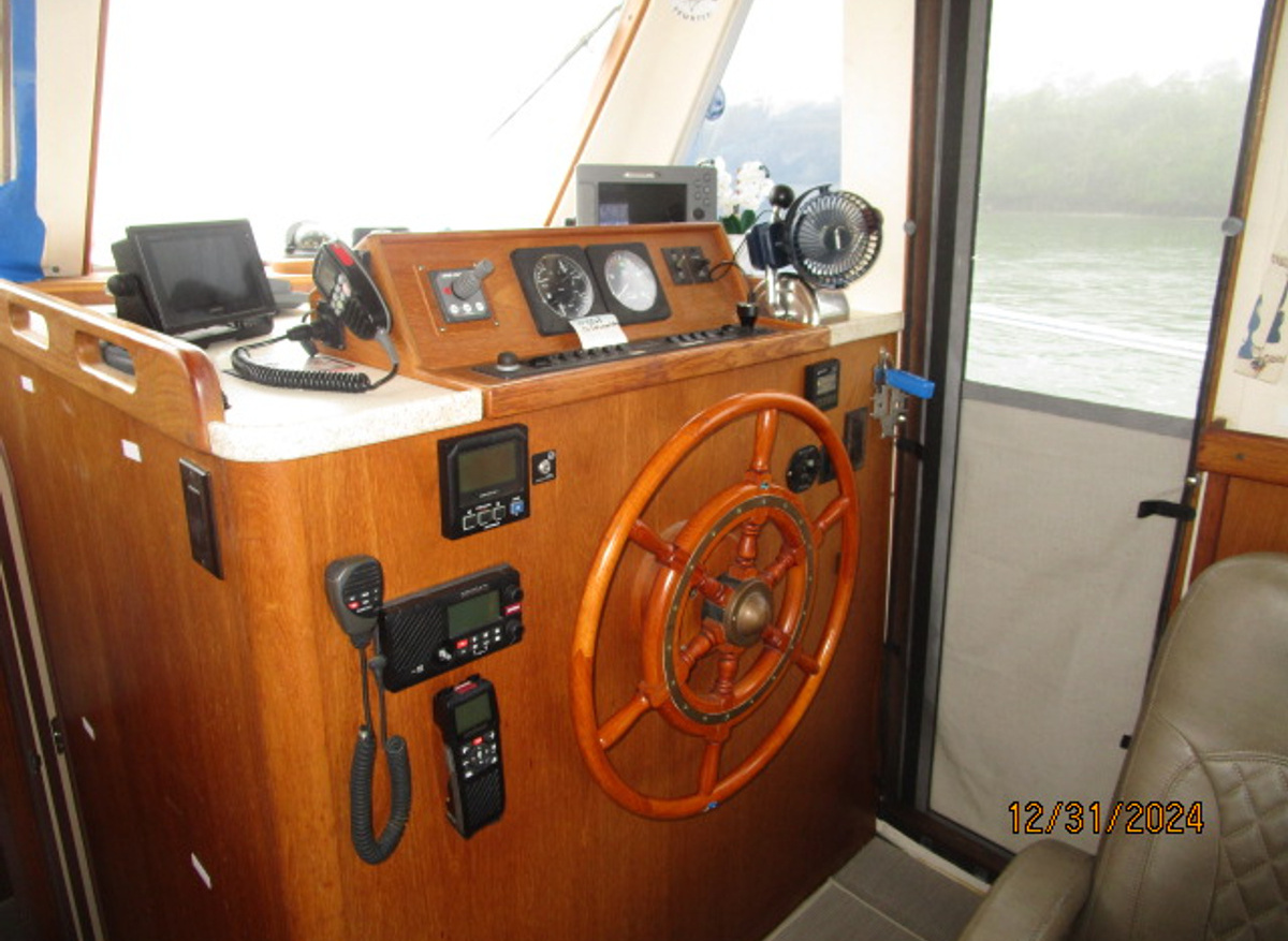 Blue Odyssey lower helm1 12-31-24.JPG