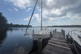 Image of 1986 Island Packet 27'  