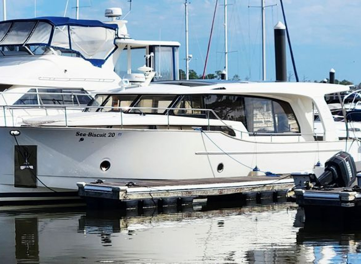 Image of 2022 Greenline 40