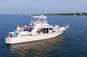 Image of 44 Tollycraft Aft Cabin Cockpit