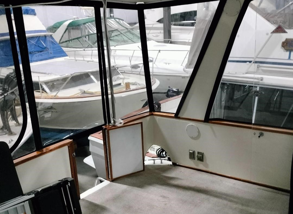 Aft deck salon.jpg