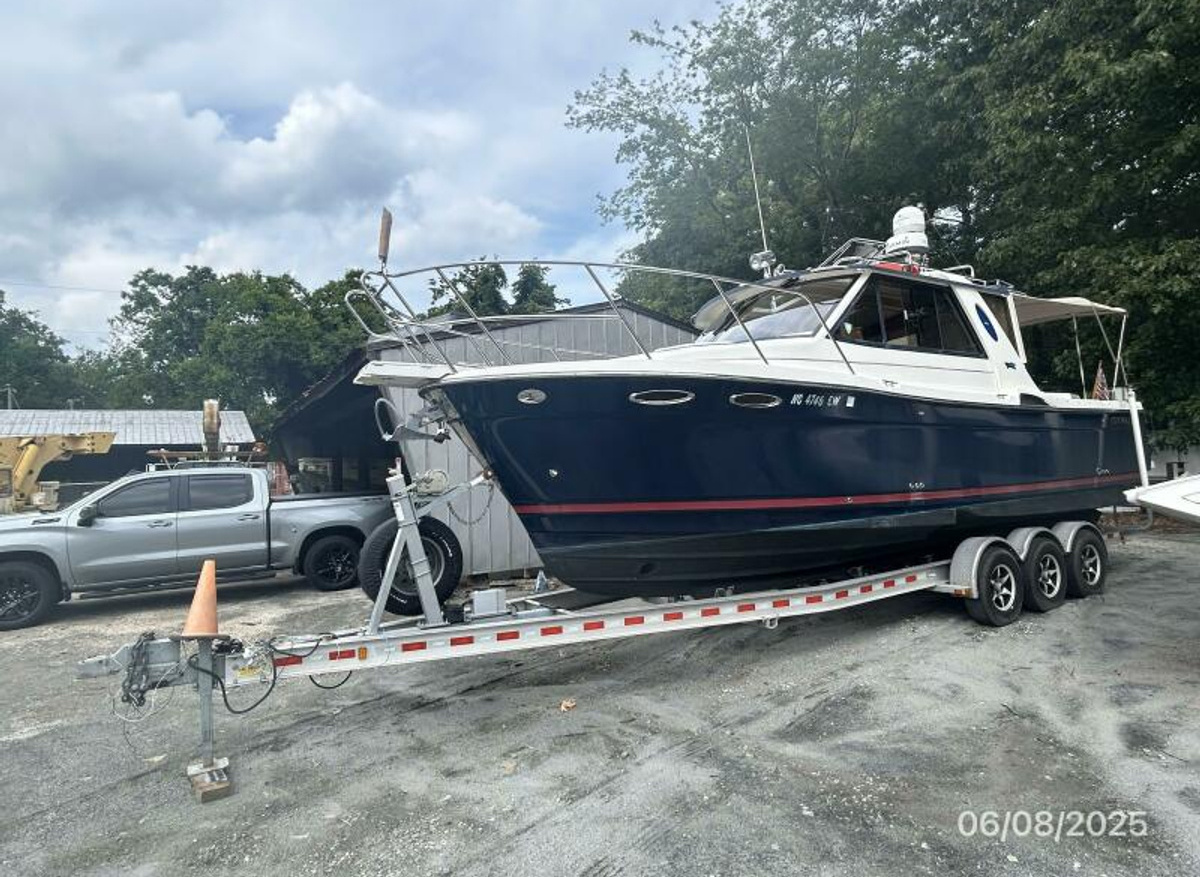 Image of 28' Cutwater  2012 C28  