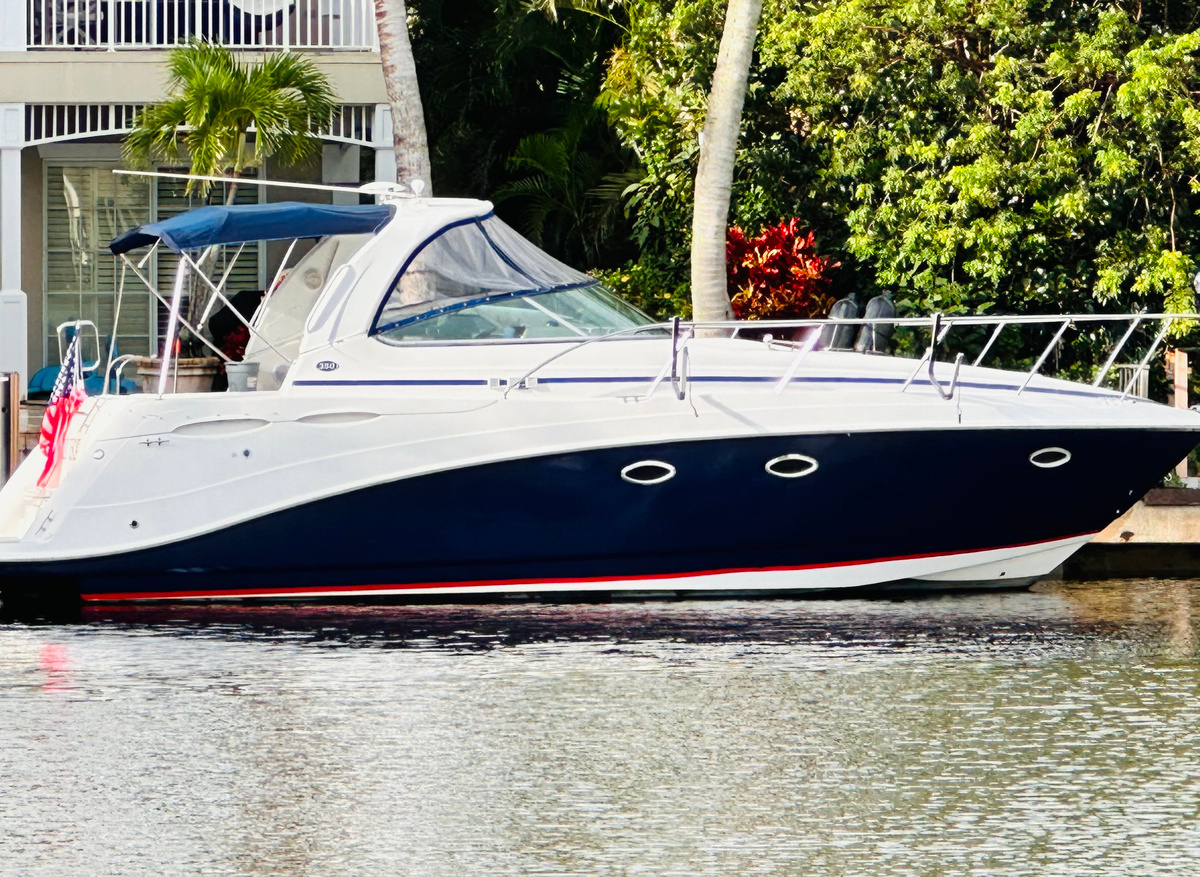 Image of 2007 Rinker 350 Express Cruiser