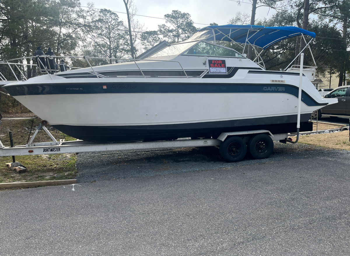 Image of 25' Carver 1989 2557 Montego 