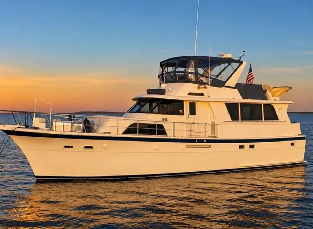 Image of 1985 Hatteras 53 Extended Deckhouse Motoryacht