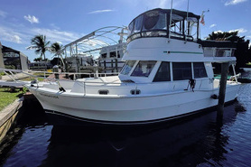 Image of 2000 Mainship 390 Trawler