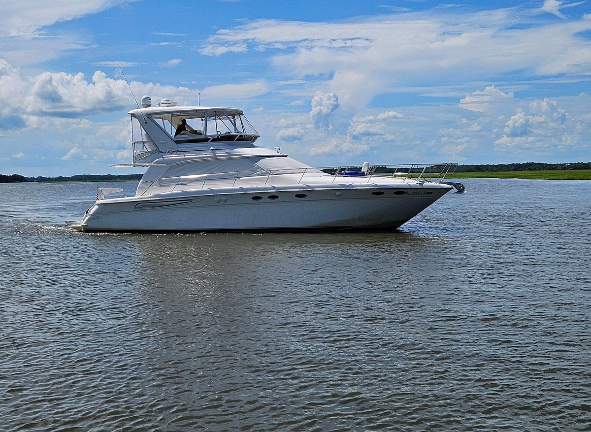 Image of 1999 Sea Ray 480 Sedan Bridge